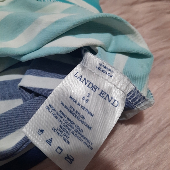 Lands end size small striped long sleeve nylon top - Picture 4 of 5